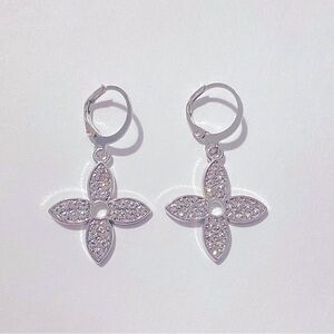 SALE - Clover Dangle Earrings Silvertone and Rhinestones